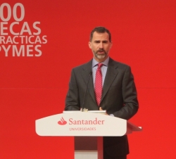 Su Alteza Real el Príncipe de Asturias durante su intervención en la entrega de becas Santander-CRUE-CEPYME